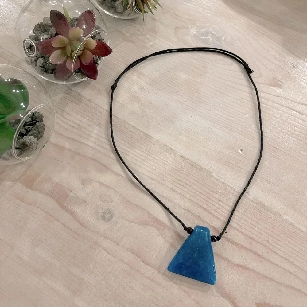Stone necklace - Picture 4 of 8